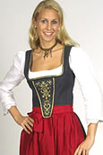Festliches Dirndl mit 2 Schürzen